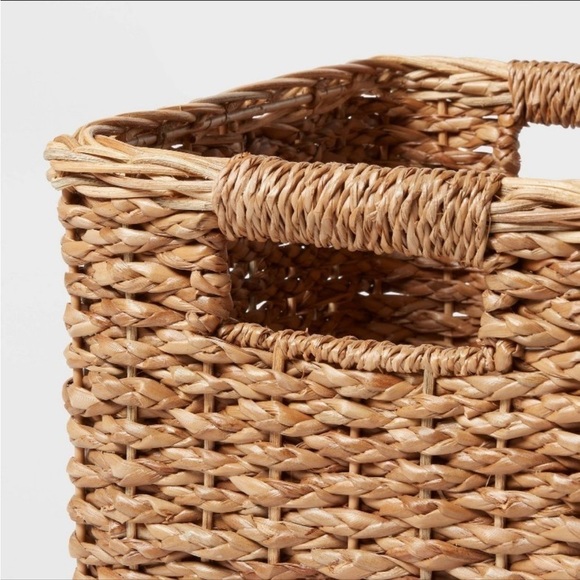 Braided Seagrass Crate from Brightroom™. Woven 11inch NWT - Picture 3 of 3